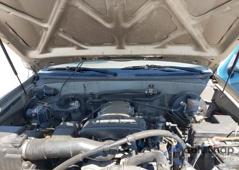 2003 Toyota Tundra Sr5 V8 z USA, uszkodzony, nr VIN 5TBRT34153S419247